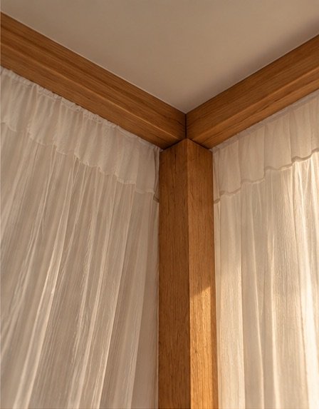Luxury Canopy Bed – Textile, Wood (photo 4 of 6)