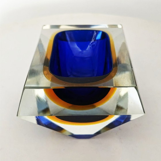 Image 1 of Rare cendrier ou vide-poches rectangulaire à multiples facettes en verre de Murano, datant des années 1960, créé par Flavio Poli