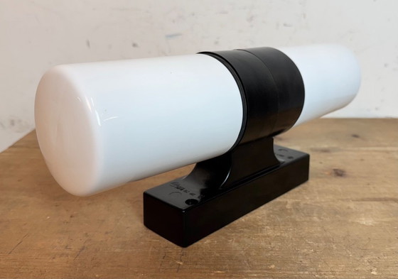 Image 1 of Applique industriale in bachelite marrone con vetro opalino, anni '60