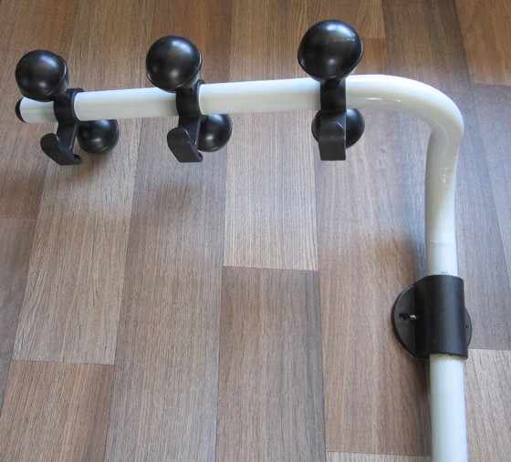 Vintage 70s Coat Rack – Plastic, Metal (photo 4 of 7)