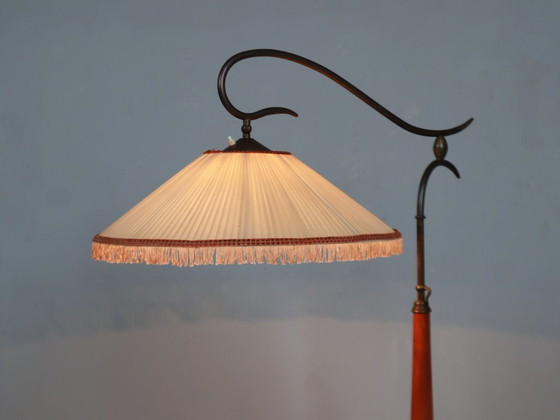 Image 1 of Osvaldo Borsani adjustable floor lamp brass & cherry wood 1950s