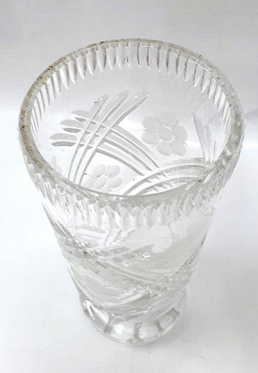Vase en cristal taillé vintage