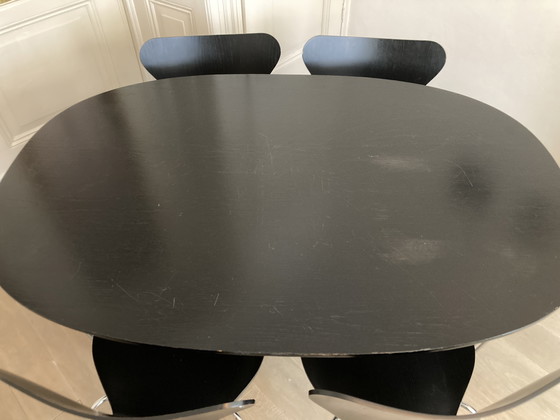 Image 1 of Tafel en stoelen Fritz Hansen en Arne Jacobsen