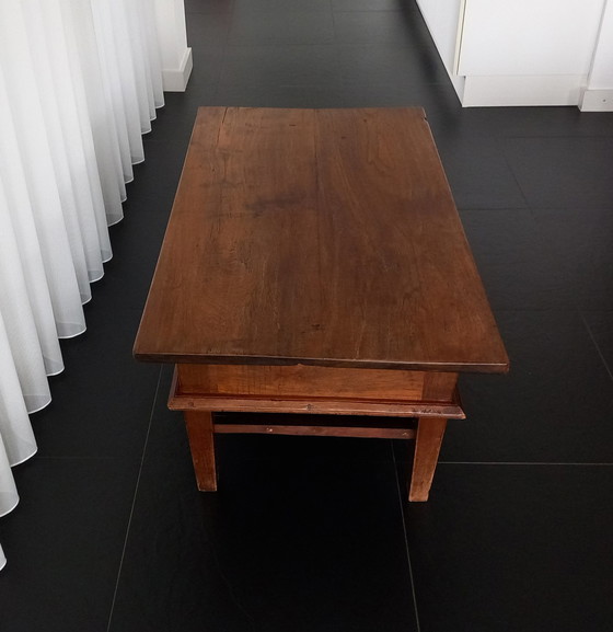 Image 1 of Tavolino da caffè antico dell'Europa meridionale