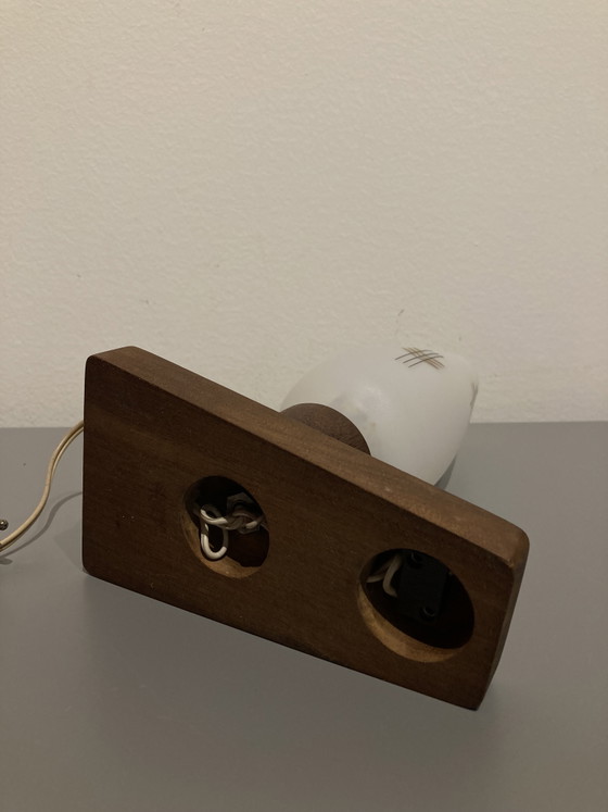 Tischlampe aus der Mitte des 20. Jahrhunderts – Tischlampen, Glass, Wood (photo 5 of 5)