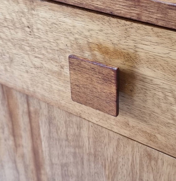 Image 1 of Aparador de mediados de siglo