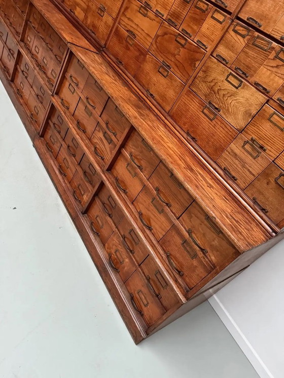 Image 1 of Sehr großer antiker amerikanischer Eichenholzschrank / Apothekerschrank, ca. 1900