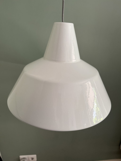 Lampe pendante vintage Louis Poulsen blanc