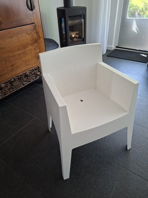 4x Driade Toy Designstoelen – Wit – Philippe Starck Voor Tuin Of Eetkamer – kuipstoelen, Plastic (photo 2 of 7)