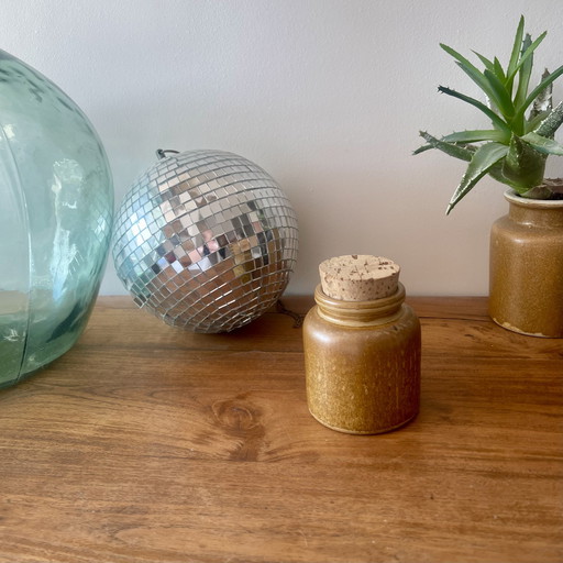 Stoneware pot