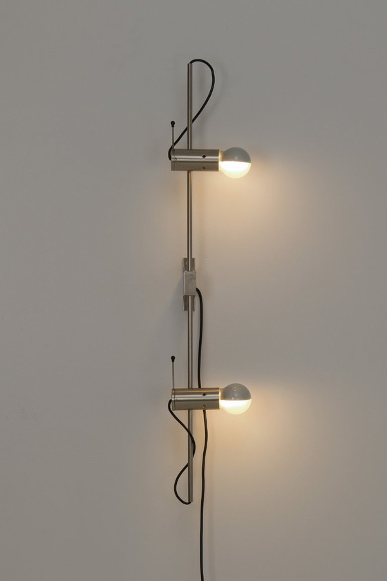 Image 1 of Aplique de pared modelo 1110 - Tito Agnoli para Oluce