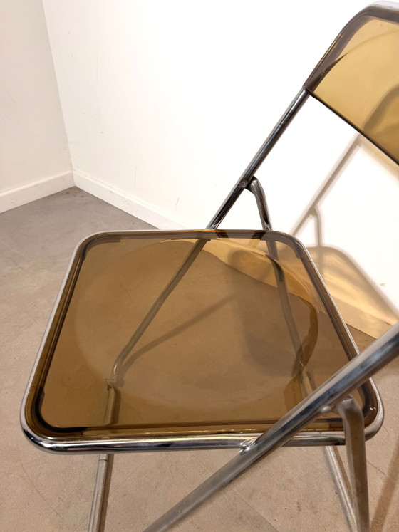 Image 1 of Silla plegable de cromo y acrílico