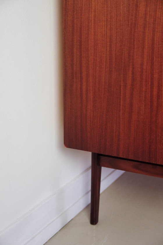 Image 1 of vintage Deens dressoir high board