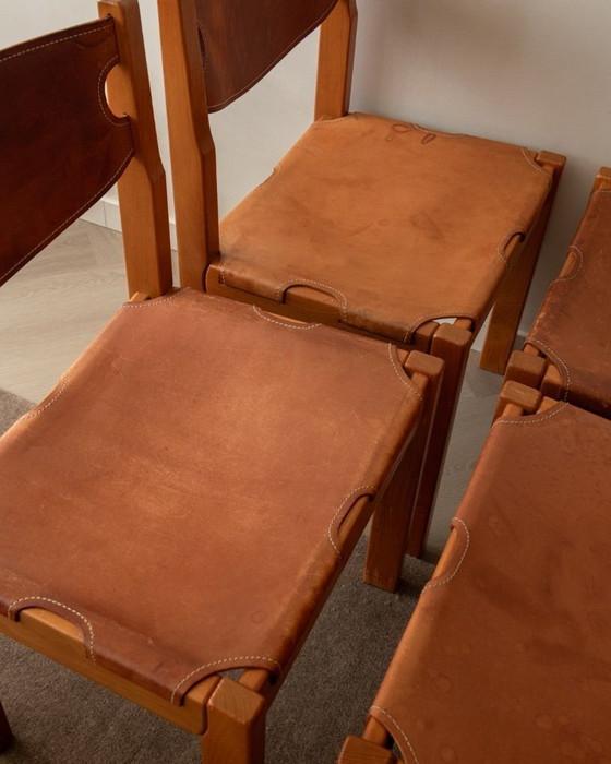 Image 1 of Brutalistische eetkamerstoelen van iepenhout en leer van Maison Regain, jaren 70, set van 4