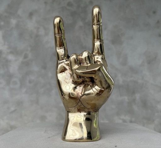 Rock on with metal - scultura