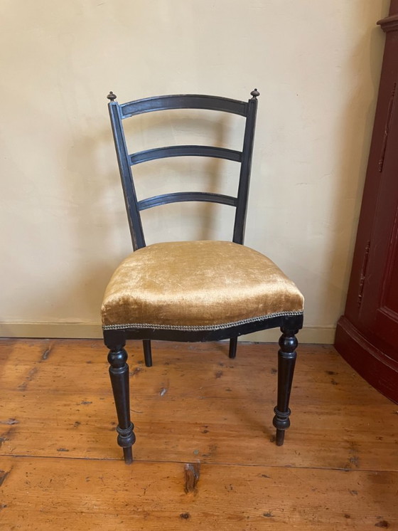 Image 1 of Frivoler antiker französischer Stuhl