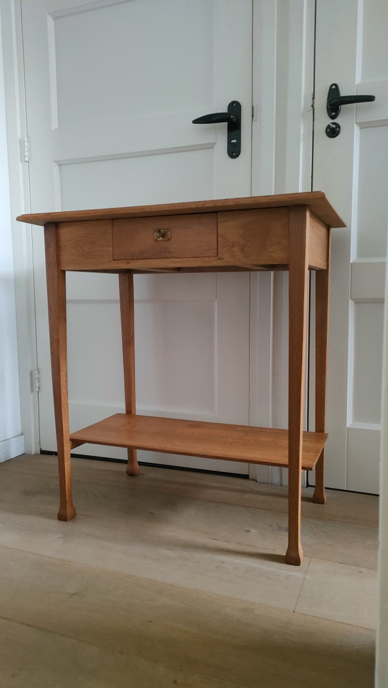 Image 1 of Antieke sidetable art deco tafel vintage tafeltje eiken