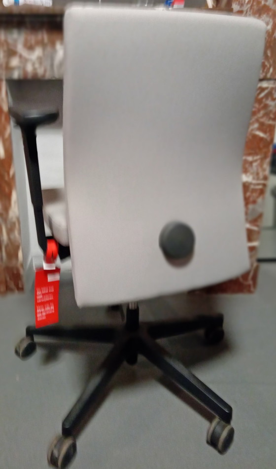 Image 1 of Chaise de bureau ergonomique d'Interstuhl