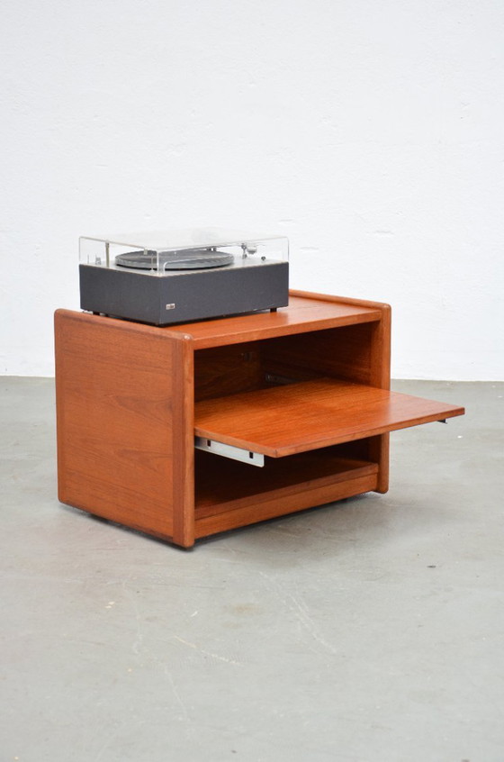 Image 1 of Tavolino audio vintage in teak, tavolino HiFi, tavolino laterale con ruote, anni '70