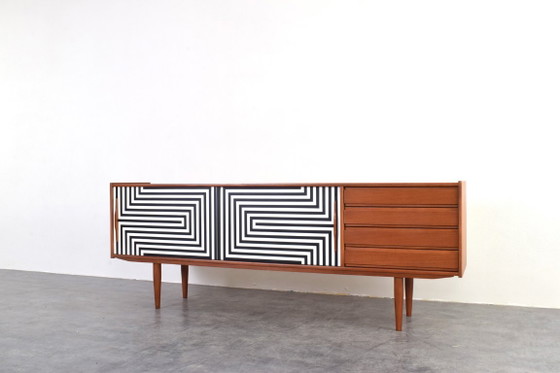 Credenza danese in teak dipinta a mano, stile Op Art, anni '60. – Credenze, Wood (photo 8 of 16)