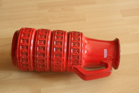 Image 1 of Vaso da terra Scheurich della metà del secolo scorso - rosso - ceramica - rilievo tundra - vintage