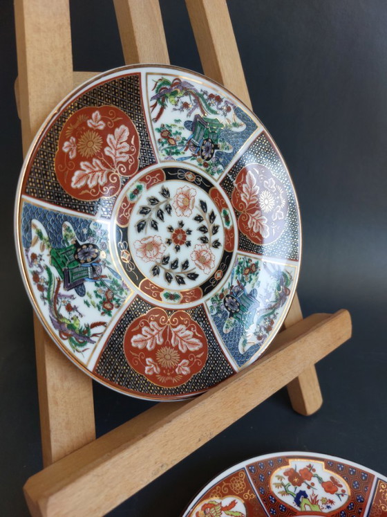 Image 1 of Vintage Hand-Painted Imari Wall Plates with Floral & Bird Motifs - Set of 2