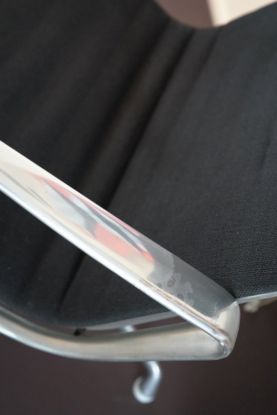 Image 1 of 2x Vitra Eames Herman Miller EA 116 fauteuil