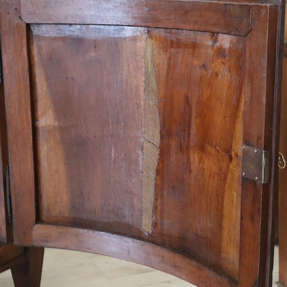 Paire d'armoires d'angle anciennes en noyer massif, Italie, XVIIIe siècle – Armoires de rangement, Wood (photo 17 of 20)