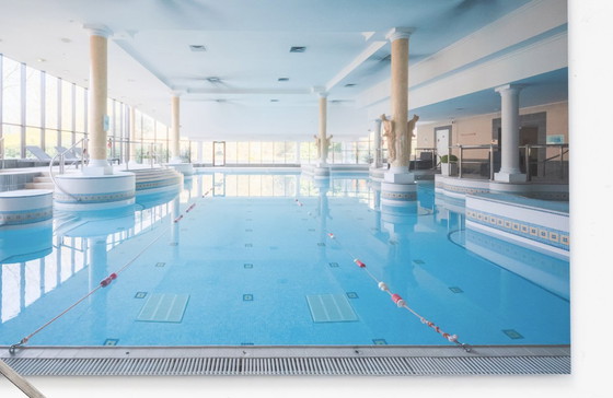 Image 1 of Piscina vuota — fotografia a colori montata su Dibond 100x150 cm