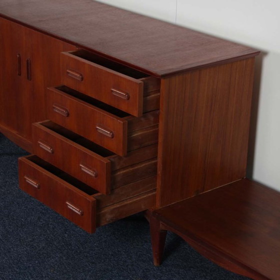 Image 1 of Groot vintage houten dressoir uit de jaren 60