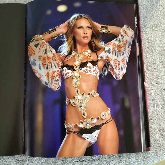 Image 1 of Lingerie Fine