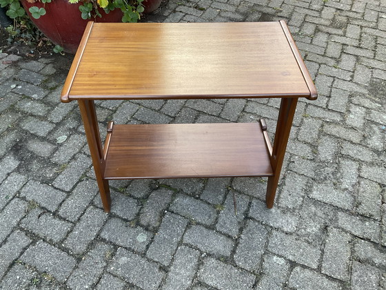 Image 1 of Mesa auxiliar Louis van Teeffelen