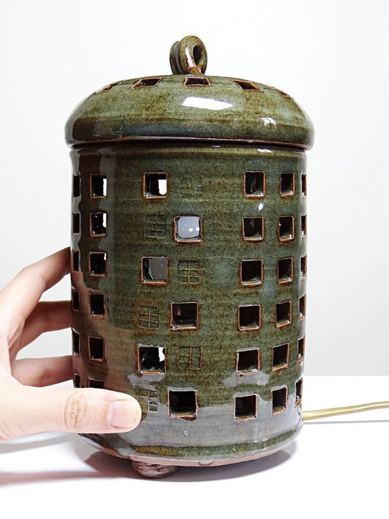 Image 1 of Lampe de table vintage grès émaillé ajouré "Immeuble" signé