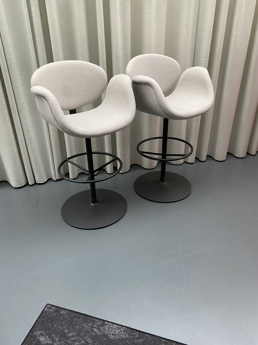 2x Artifort Little Tulip barstoel by Pierre Paulin