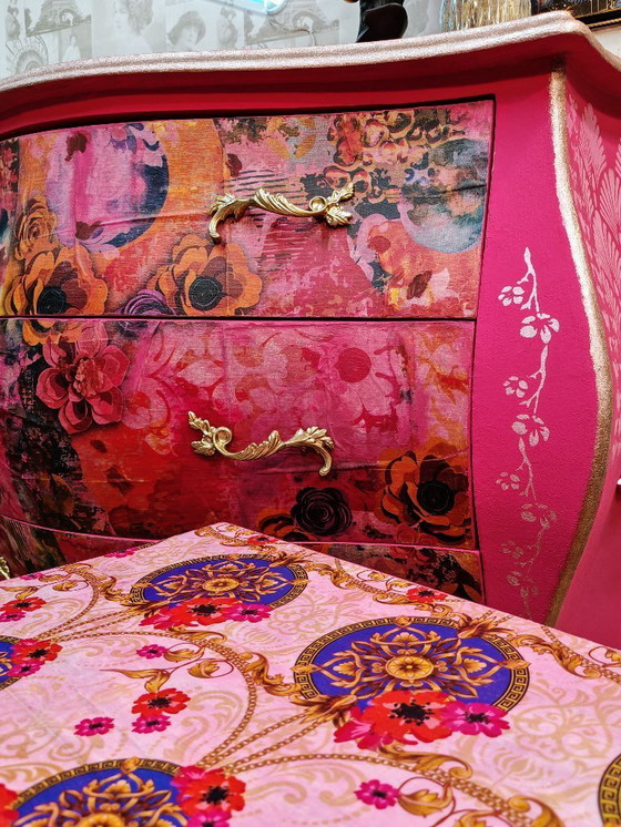 Image 1 of Ladekast met salontafeltje set