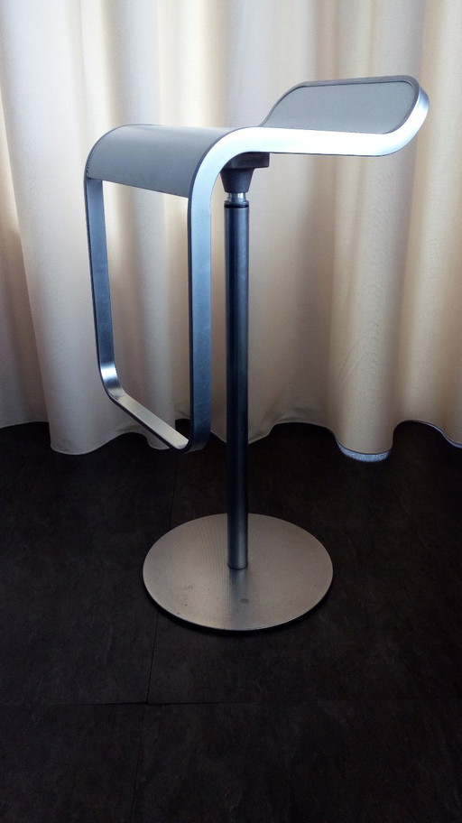 2 pieces Lapalme LEM bar stools, height adjustable, swivel, white seat.