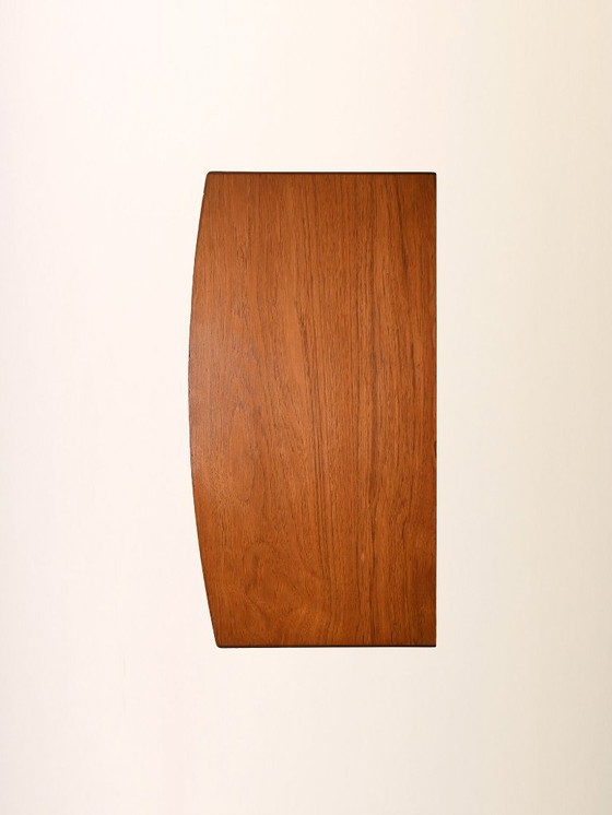 Image 1 of Skandinavische Teakholzkommode mit Muschelgriffen, 1950er