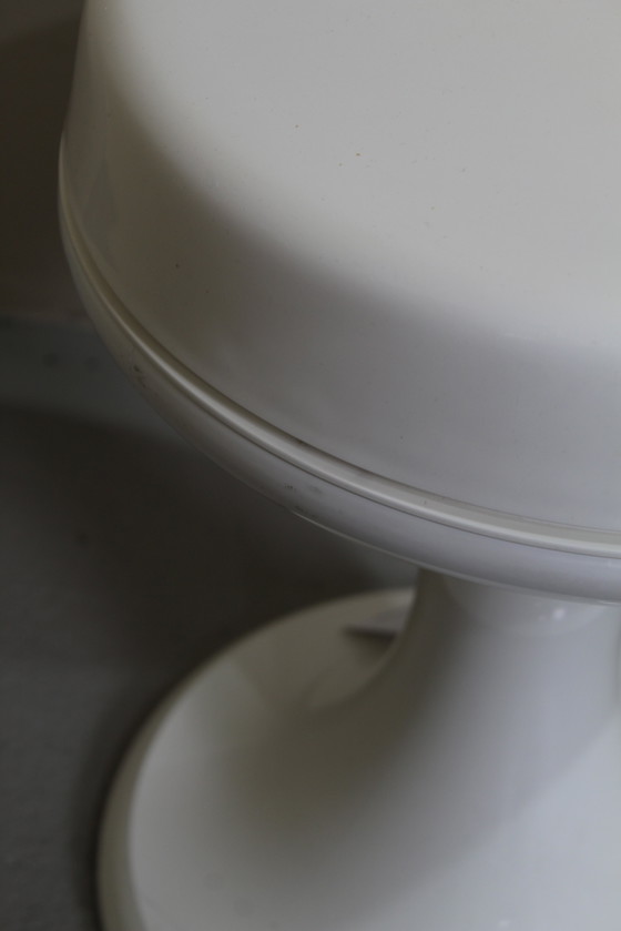 Image 1 of Sgabello bianco vintage, tavolino porta piante anni '70 - Emsa