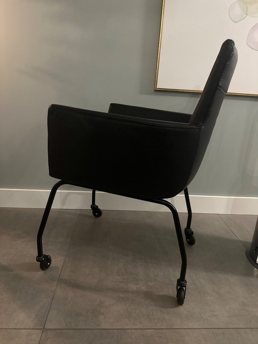 Eetkamerstoel zwart leder 4 stuks 