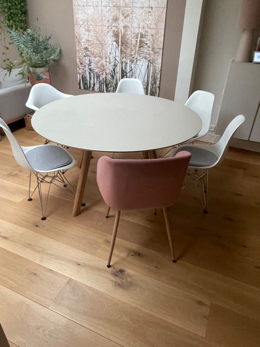 Hay CPH25 dining table round 140cm