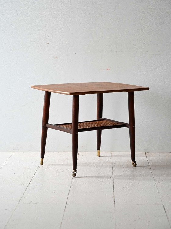 Image 1 of Mesa de centro escandinava de los años 60 con estante de paja de Viena