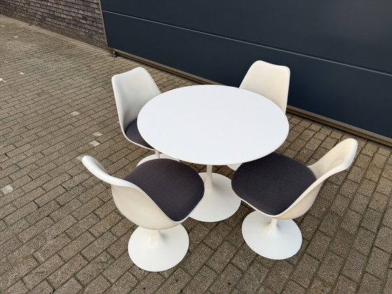 Image 1 of 4x original Knoll Tulip dining chairs by Eero Saarinen