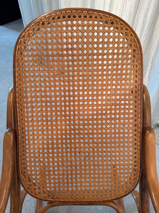 Original Thonet Rocking Chair Modell 825 (Year 1966) – Excellent Condition – Wood (photo 5 of 9)