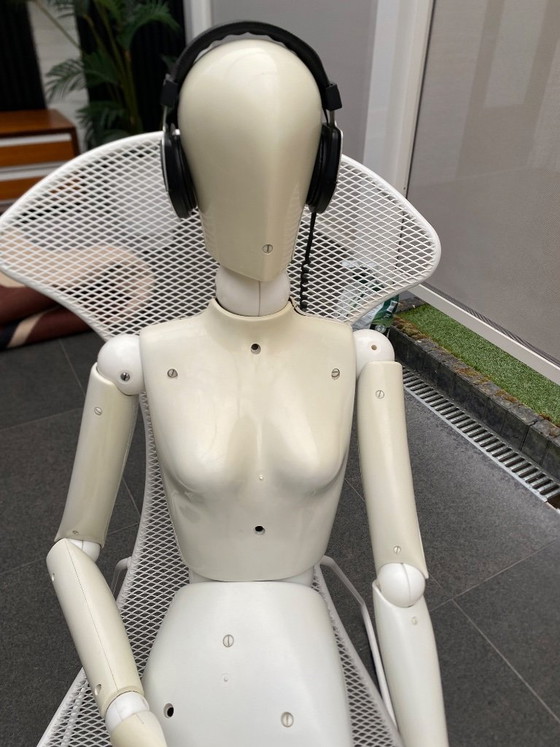 Image 1 of Brevettato space age mannequin