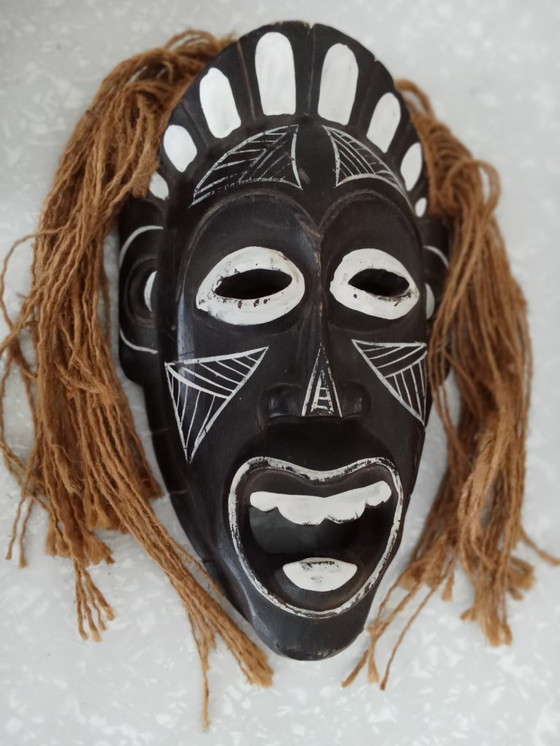 Image 1 of Maschera murale indigena dell'Africa