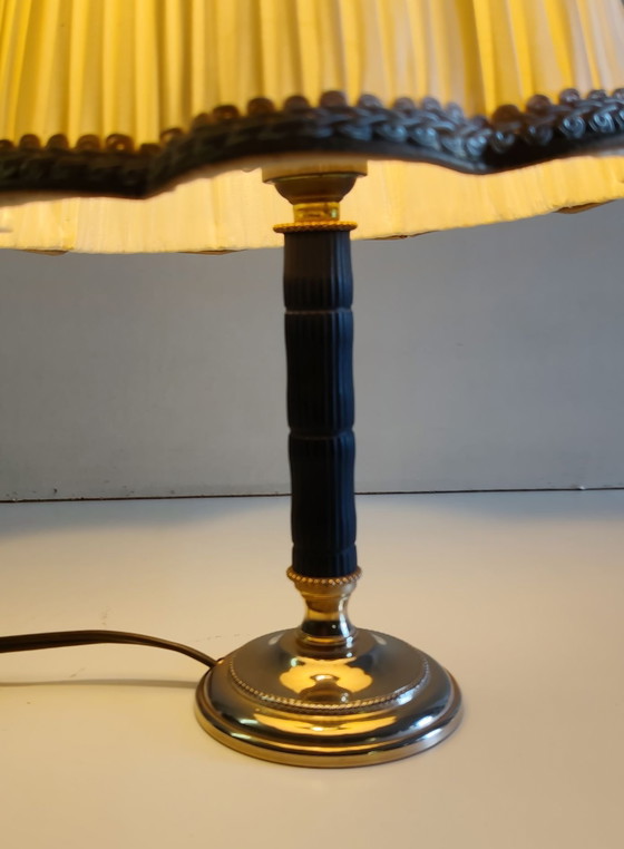 Lampe à poser en laiton et bakélite - mid.XXeme, Doré (photo 7 sur 10)