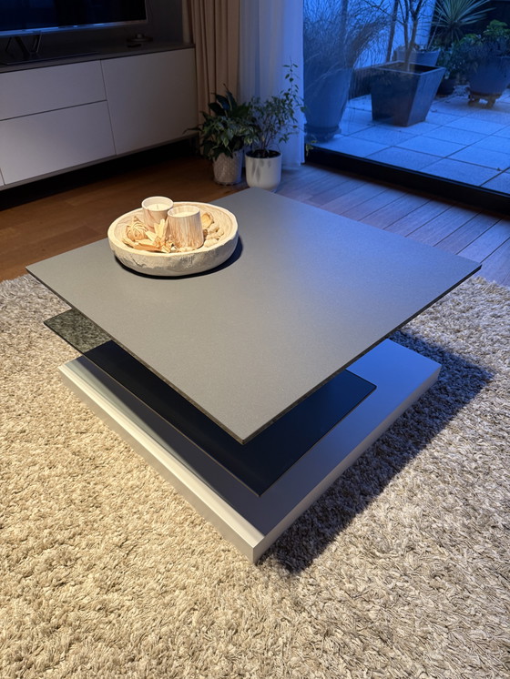Image 1 of Moderner drehbarer Couchtisch 72,5 cm (Neupreis 589 €)