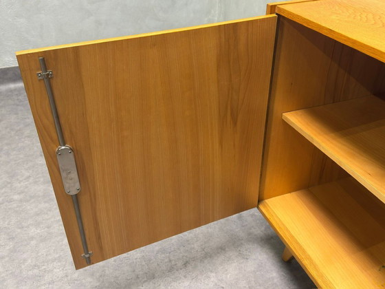 Image 1 of Buffet U-458, Tchécoslovaquie, années 1960 - Très bon état d'origine