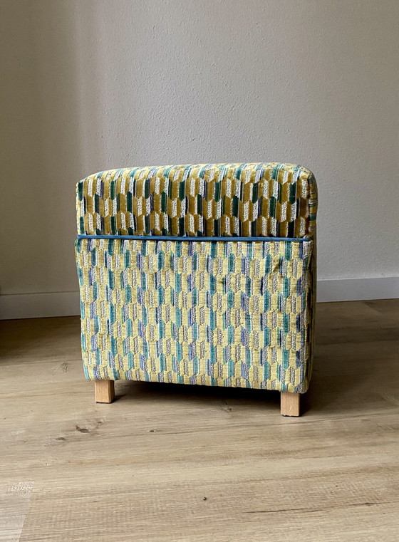 Pouf unico riciclato, velluto con motivo grafico, Ikea, Poggiapiedi e pouf, Legno, Multicolore (foto 2 di 10)