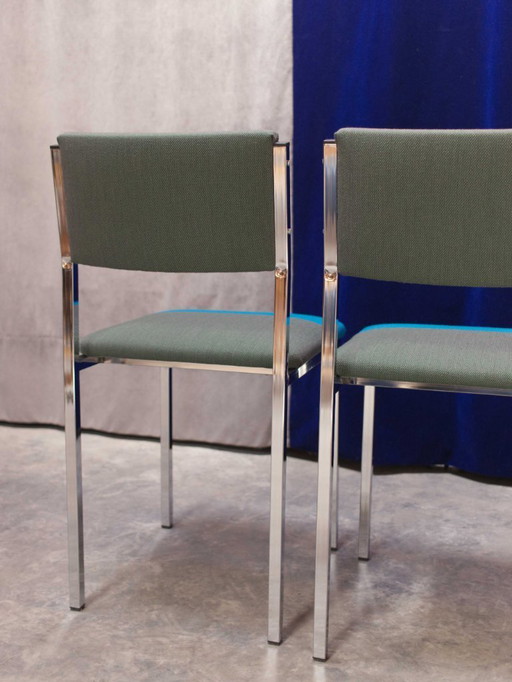 2x chromé stoel geherstoffeerd met Kvadrat stof